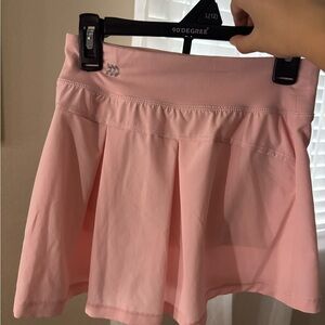 All in motion pleated tennis skirt. Perfect for playful days! ❄️